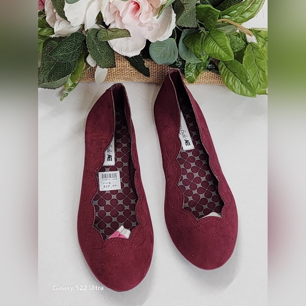 American Eagle Outfitters Burgundy Scalloped Flats